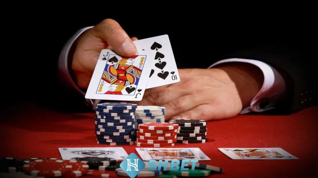 Tìm hiểu mẹo chơi Poker Shbet để dễ thắng